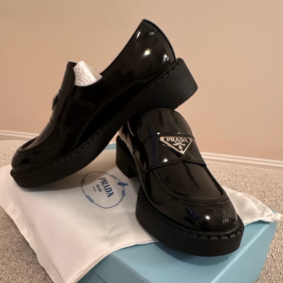 NEW PRADA Black Patent Leather Loafers Size 39 - Picture 5 of 10